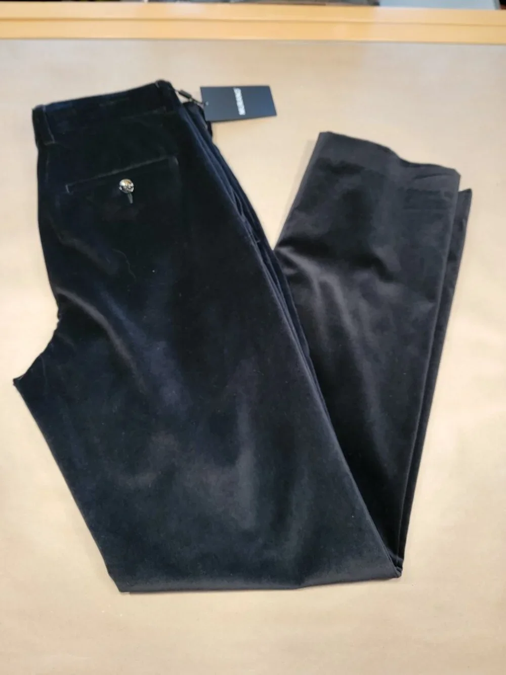 Murano Size 30x32 Black Velvet 
